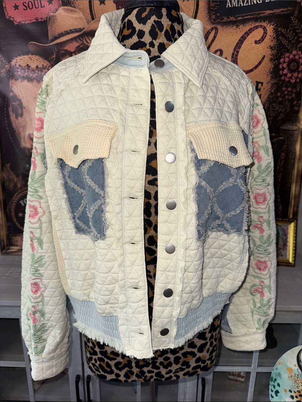 POL Womens' Quilted Floral Sleeve Women's Jacket - Sz Large